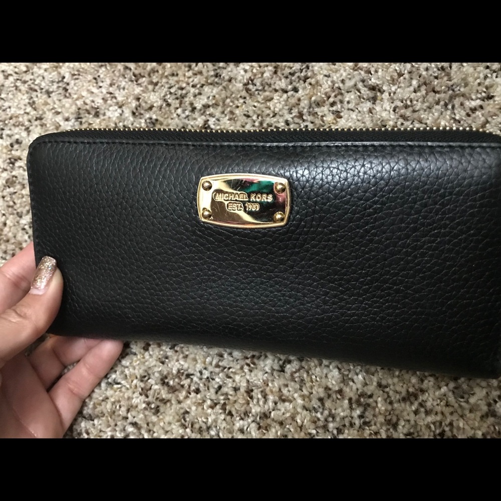 Michael Kors Soft Leather Full Zip Wallet